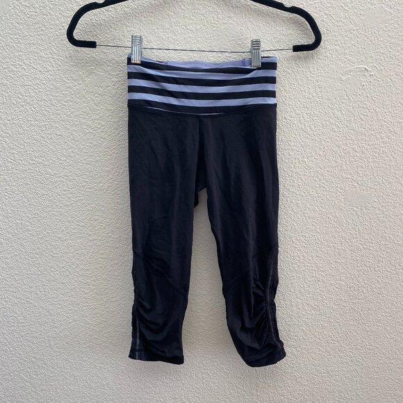 Lululemon Run For Your Life Crop Leggings Sea Stripe Printed Polar Haze Size 2 - Picture 1 of 5